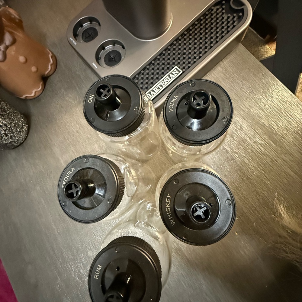 Bartesian Cocktail Mixer with Assorted Pods - Picture 4 of 4